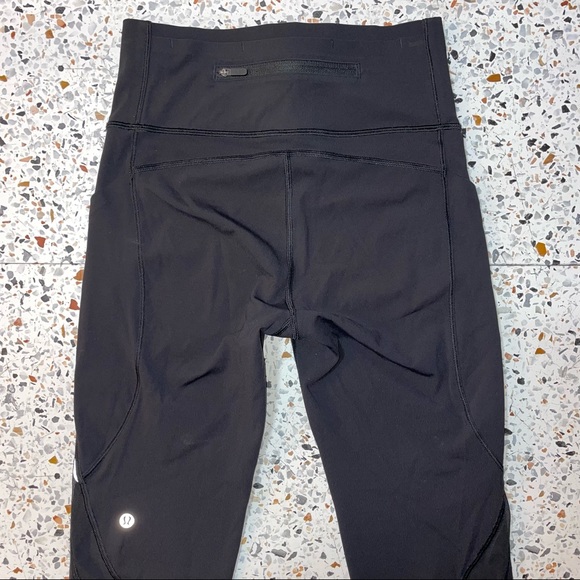 Lululemon Pace Perfect Crop - Picture 2 of 3